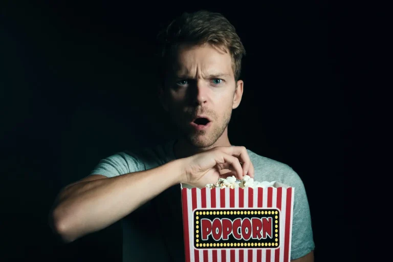 Pourquoi restez-vous devant un film que vous détestez ? Le piège des coûts irrécupérables