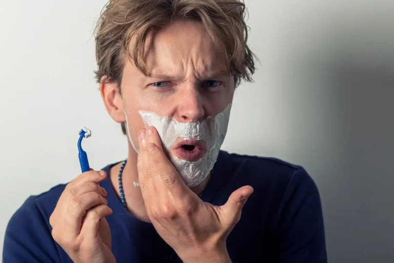 Pourquoi restez-vous devant un film que vous détestez ? Le piège des coûts irrécupérables