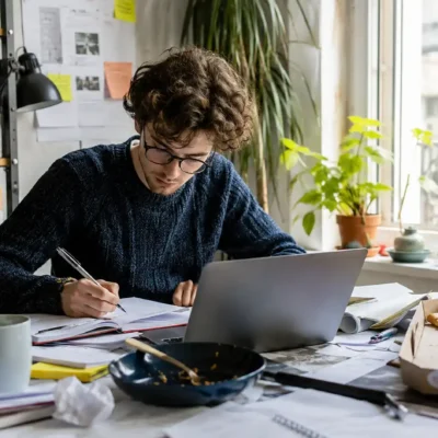 Non, les mauvaises habitudes ne sont pas un signe de manque d'intelligence