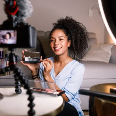 Les influenceurs influencent surtout les autres… vraiment ?