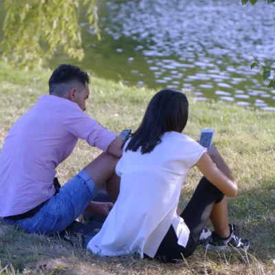 Les réseaux sociaux : un pont ou un mur entre nous ?