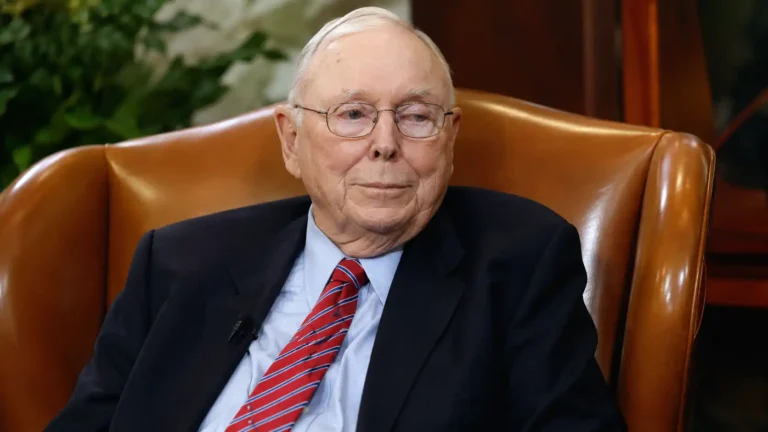 Pourquoi les hommes les plus brillants font faillite : l'alcool, les femmes et l'endettement selon Charlie Munger