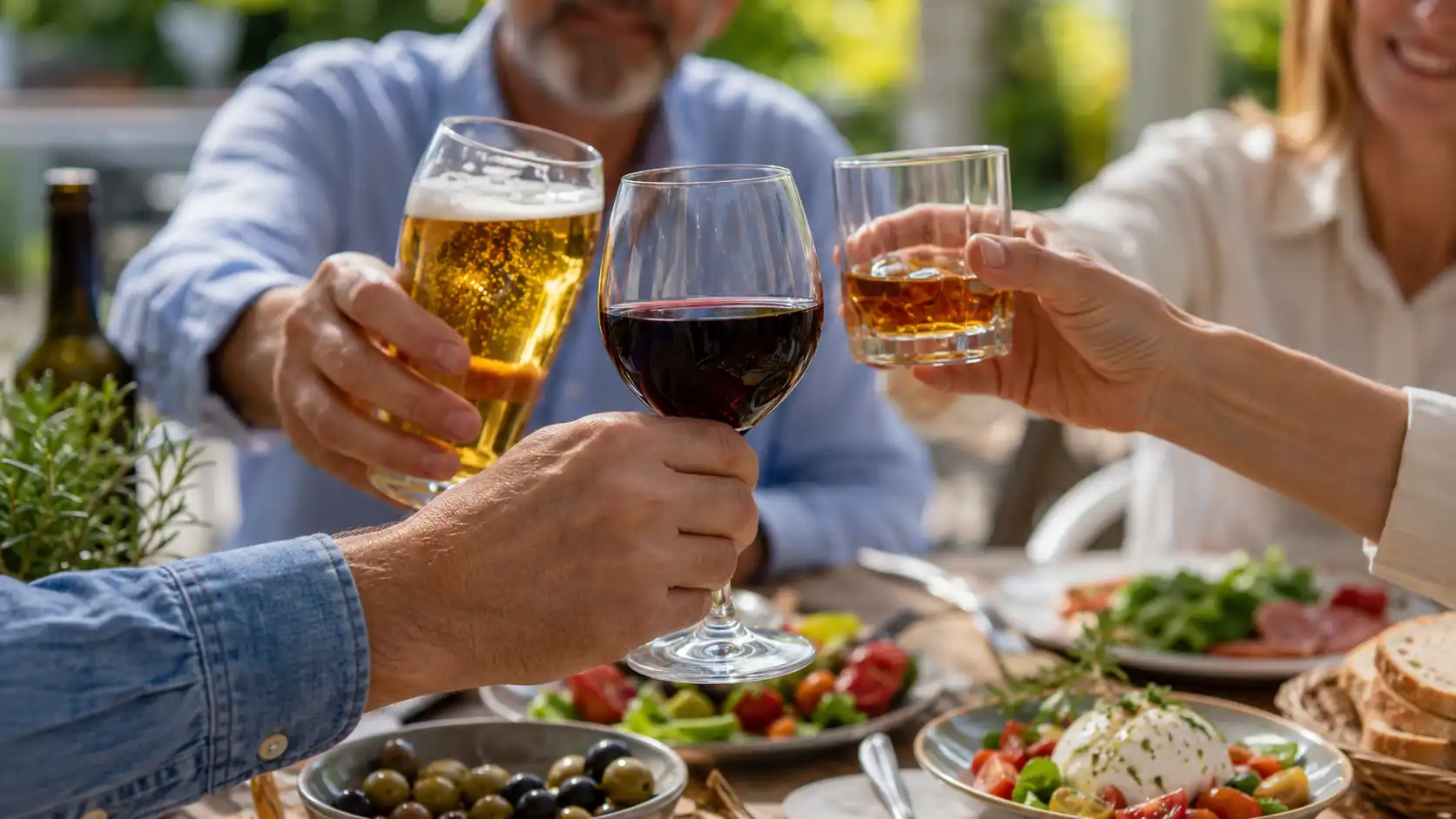 Vin, bière ou spiritueux : ce que votre boisson préférée dit de votre longévité